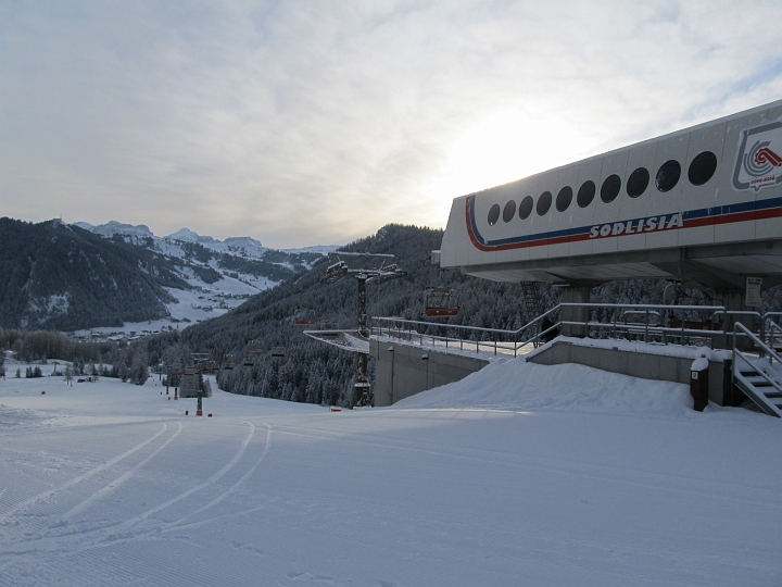 IMG_4629.JPG - Start bei der Bergstation von Lift 36 (Sodlisia) in Kolfuschg. Ich starte im Uhrzeigersinn (orange)
