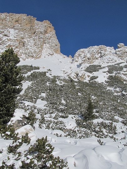 IMG_4666.JPG - Da bin ich im Sommer 2012 bei der Runde Kolfuschg-  Sas Ciampac- Grödnerjoch- Kolfusch mit Birgit abgestiegen.