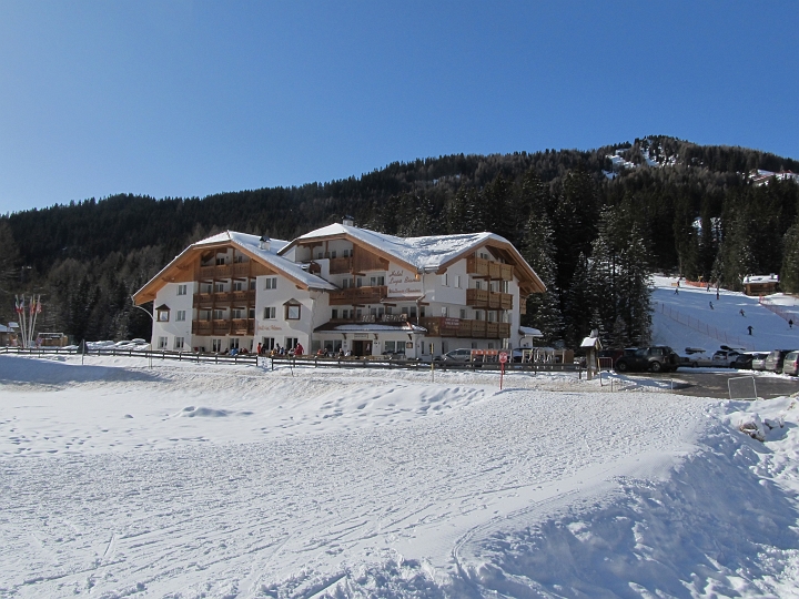 IMG_4697.JPG - ..zum Lupo Bianco, ein Seitental bei Canazei.