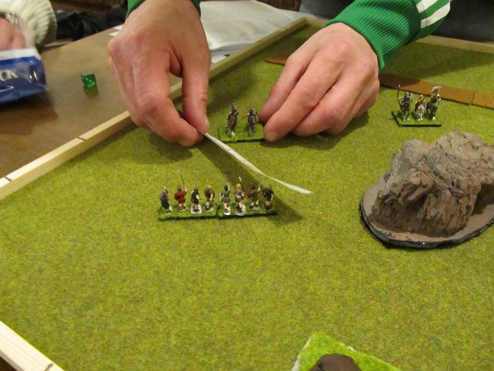 IMG_4950.JPG - Rom versucht dennoch über die Seite einzubrechen...