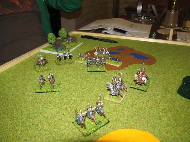 IMG_5562.JPG - Überall ZoCs der Goten. Kaum ein Durchkommen, sogar die römische LR muß weit herum reiten, um den Rittern näher zu kommen.