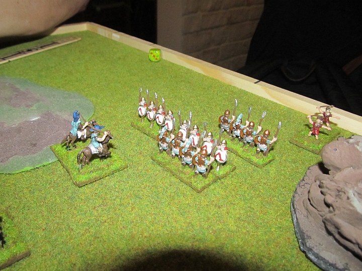 IMG_5610.JPG - Nun wird zugemacht! Spartanische Speere in der Falle. Jedoch müssen die attischen auch weg, falls das spartansiche prallen sollte.