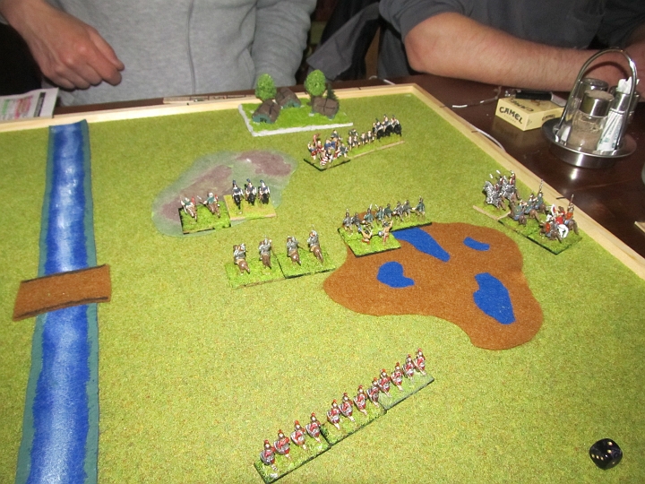 IMG_5740.JPG - In der Mitte stoßen die Hilfstruppen, gefolgt von Plänlkern vor, während die Klingen hinten bleiben.