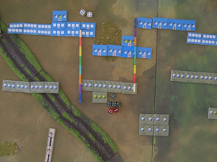 IMG_6181.JPG - Erster Fernkampf. Die II. Mameluken treffen mit einer 5, das ist zuwenig. Aber sie werden ihrerseits von den Armbrustschützen beschossen, die  mit 4 und 6 zwei Treffer landen. Der Moraltest (CT) gelingt mit 7.