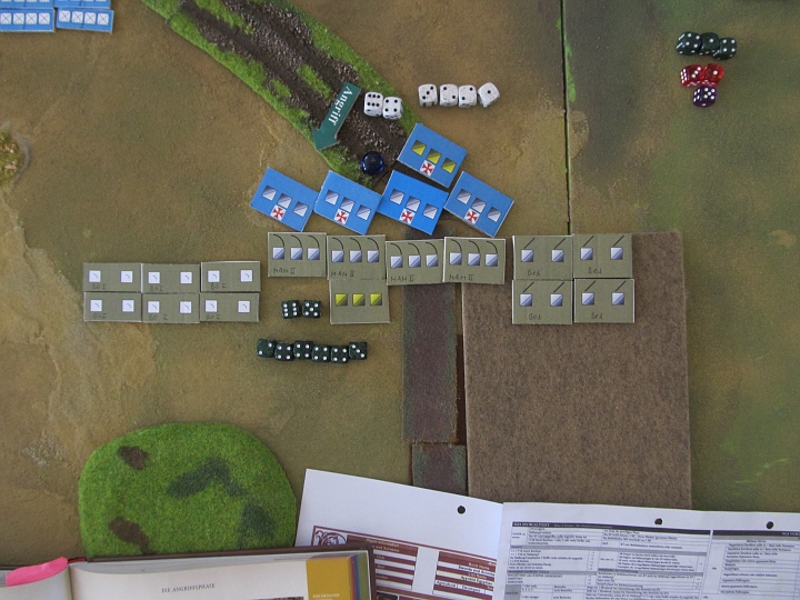 IMG_6213.JPG - Die erschütterten Kreuzritter gehen in der Angriffsphase der Kreuzfahrer in den Angriff, da sie ja Schocktruppen sind. 2:2, da passiert aber nicht viel.