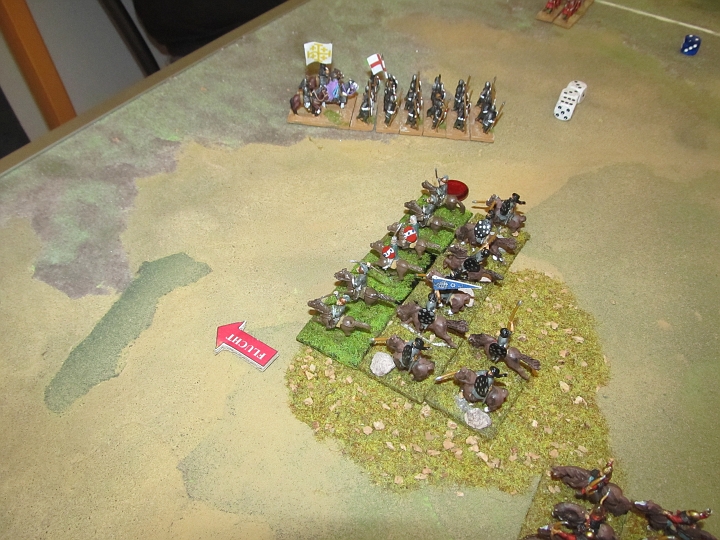 IMG_6927.JPG - ..verfolgt und erreicht. Nach der Angriffsphase flüchten sie. (und ohne den weit entfernten allierten Commander vom Brett)