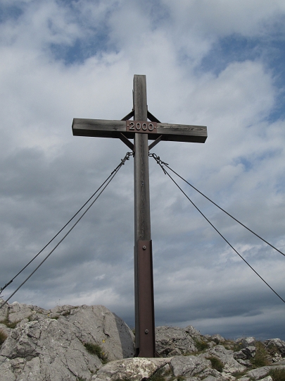 IMG_7969.JPG - Am Plattenstein (1154m), ist zwar nicht der höchste Punkt der Tour, wird aber trotzdem das thumb.