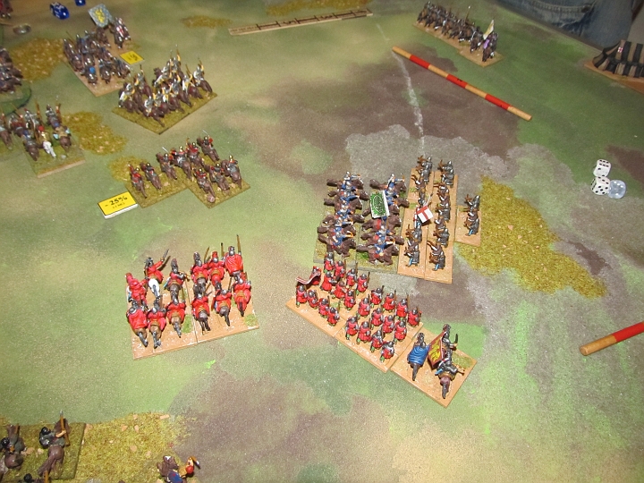 IMG_8071.JPG - Kämpfe auf der rechten Flanke der Mameluken. Die Speere bedrohen nun die Flanke, der Mameluken, die zuvor die Crossbows erwischt hatten. (im impact bereits eine Base verloren.