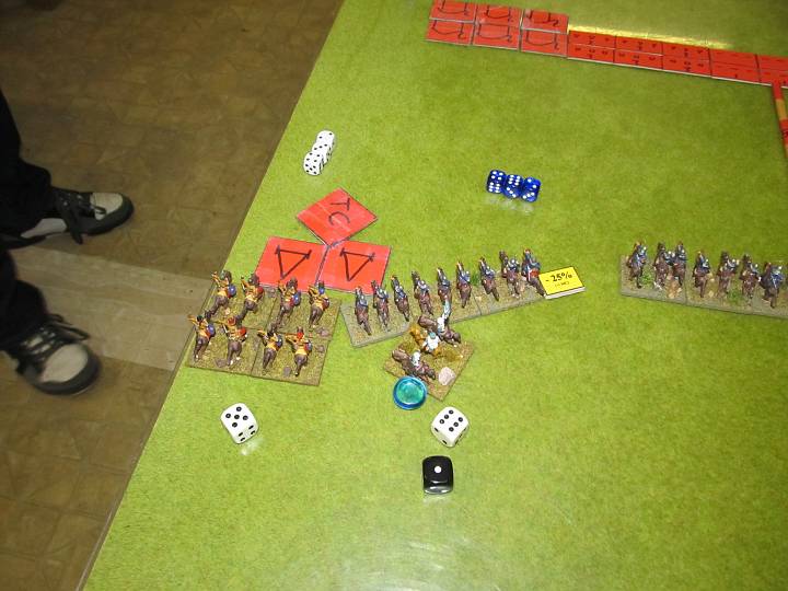 IMG_8955.JPG - Hoppala. Die best equipped Cv dropt und verliert eine Base.... (DR auf die 1, der Kampf ging 1+1 gegen 1+2 Treffer aus, daher mußten die Cv einen DR machen)