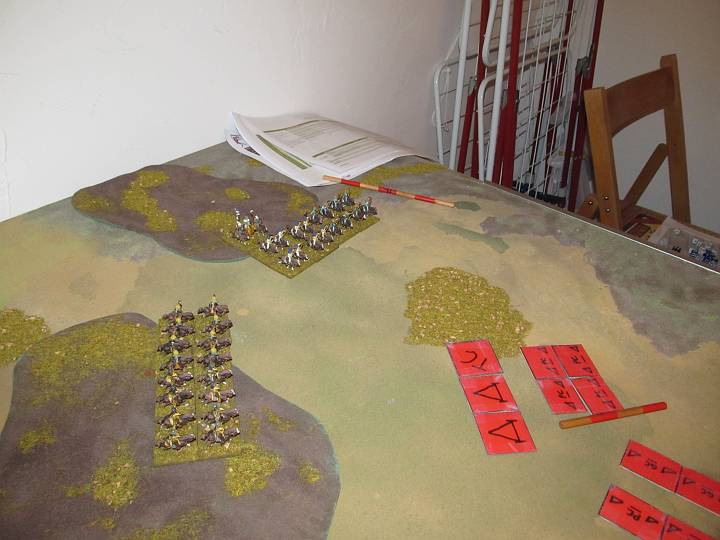 IMG_9353.JPG - Sie teilt sich zum Zielschießen auf die Sichelstreitwägen der Perser. (Dreiecke)