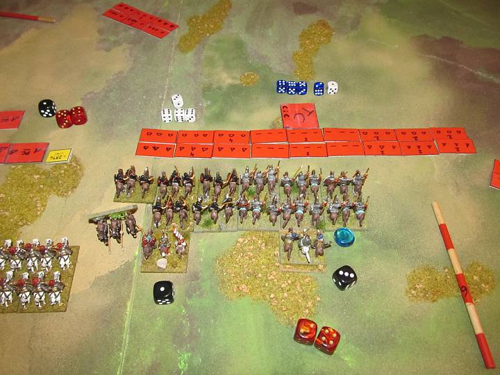 IMG_9360.JPG - Aber auch die Hunnen verlieren eine Base und die Langobarden fallen um eine Stufe.