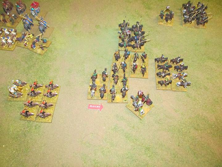 IMG_9607.JPG - Da! Die fragmentierten LH der Ghaznaviden werden in die Flucht geschossen! Somit verlieren die Hunnen nur..