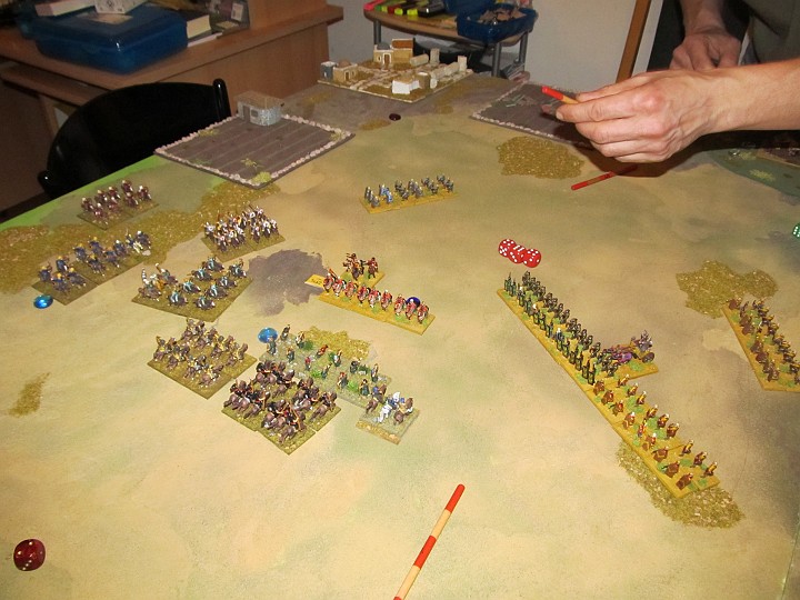 IMG_9831.JPG - Hier fehlen ein paar Bilder. die elite BG wurde in die Flanke getroffen, zuvor war sie fragmented worden. Sie flüchtete durch die eigenen CV (nun auf disrupted) und wurden bei der BG Bögen aufgelöst. Eine Base wurde nun bereits weggeschossen.