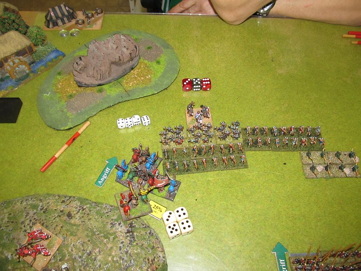 IMG_5562.JPG - 4:1 gewinnen die Ritter, aber die Bögen bleiben steady. 9-1(impact)-1(Treffer)-1(Lanzen)+1 Rear=7.