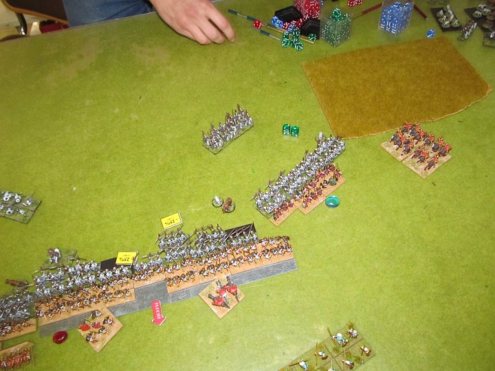 IMG_6360.JPG - Den Gerneralstod verträgt die 8er Legion rechts außen nicht- drop.