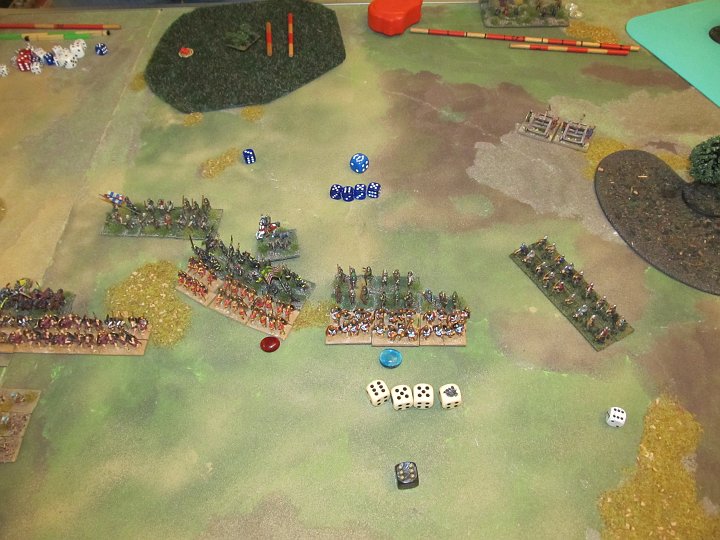 IMG_6455.JPG - 4:4. Wieder 4 Treffer auf die 5 bei 5 Würfel ohne Reroll bei den Engländern...(gut auch bei den Spartanern, aber die haben reroll auf 2 und treffen bei 4)