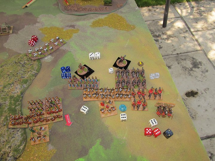 IMG_6494.JPG - Die spartanische Cv hält, aber verliert eine Base.