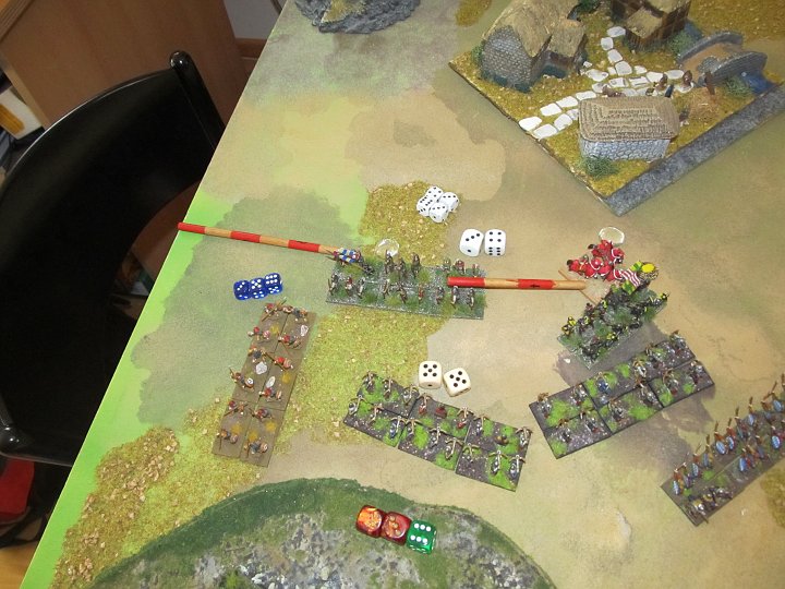 IMG_6643.JPG - Das geht sich für die Longbows grad aus! 7-  1 für 6MU an der Kante + 1 für General!