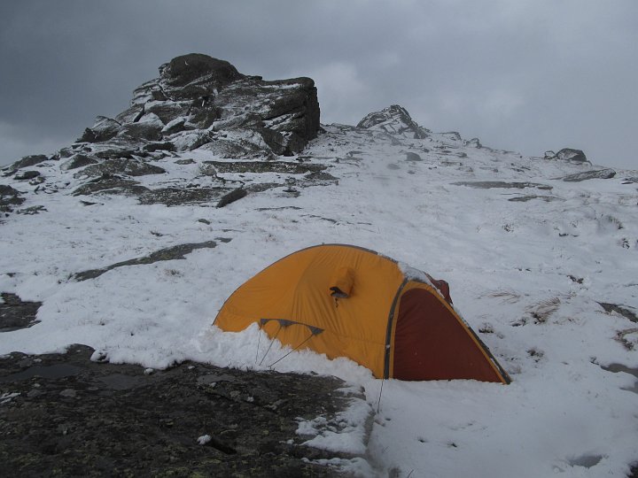 IMG_6833.JPG - Frisch ists. Wir beschließen nicht weiterzugehen, zumindest aber über den Geierkogel abzusteigen.