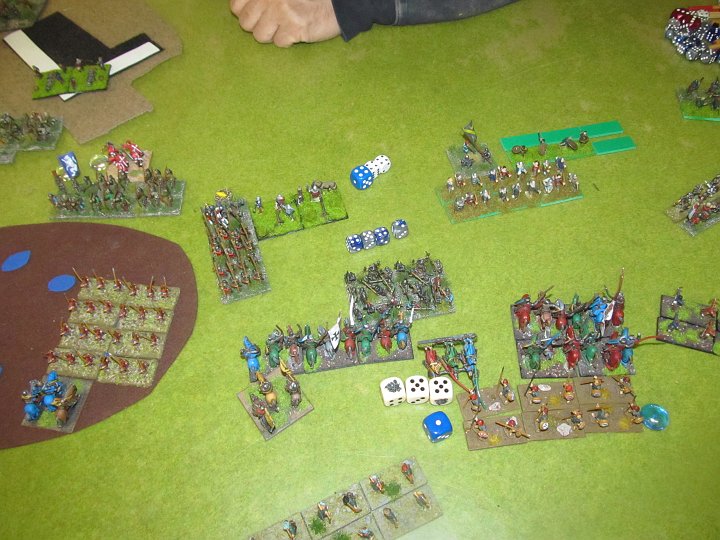IMG_7296.JPG - 3:3 in der Melee, aber eine Ritterbase fällt.