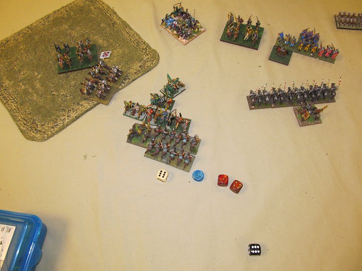 IMG_8226.JPG - Angriffe der Serben auf die Cv durch die Ritter und die LH oben. Der 6te CT. Der 6te drop.
