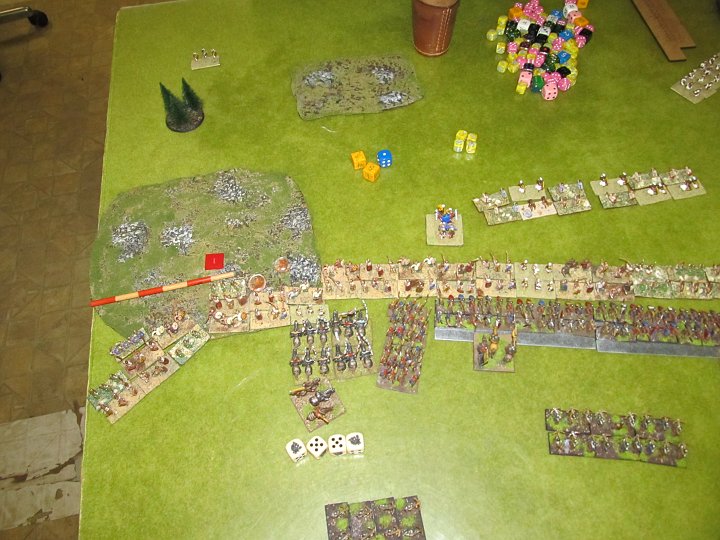 IMG_8596.JPG - IN der Melee schlagen sie aber zu. 4:0 und Basenverlist samt Doppeldrop! 6-2(Treffer und Differenz), -1 MF in open gegen berittene und -1 für 6 BE vom Rand =2.