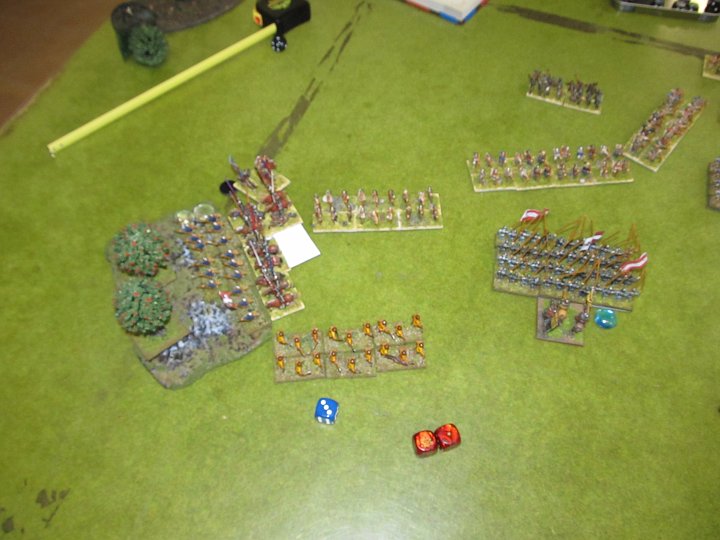 IMG_8667.JPG - Die zweiten Speere halten, da der General auf 4 steht (3 Treffer= 7-1+1 für General)