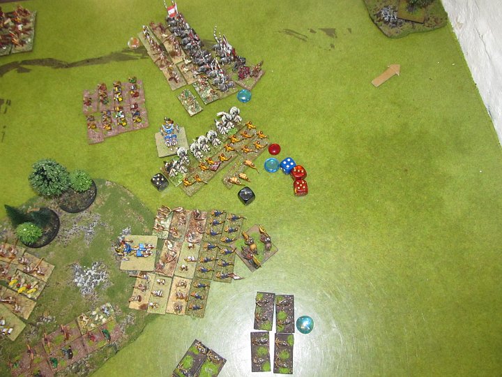 IMG_8724.JPG - Hier ist der Melee für die Speere schmerzhaft. 1:5, drop und erneut Basenverlust.