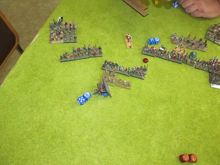 IMG_0415.JPG - Zack, der nächste General. Wir einigen uns auf 8:8, ich kann heimfahren, meine Tochter holen. Der Abendevent steht ja noch an :-)