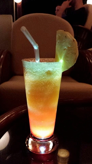 Coctail.jpg - Na ok, manchmal gabs auch einen Coctail