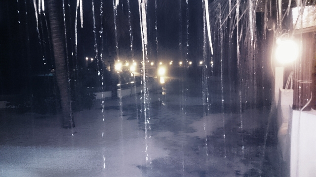 _20150711_222135.JPG - Jeden Tag ein wenig Regen.... Allerdings tropischer Regen.