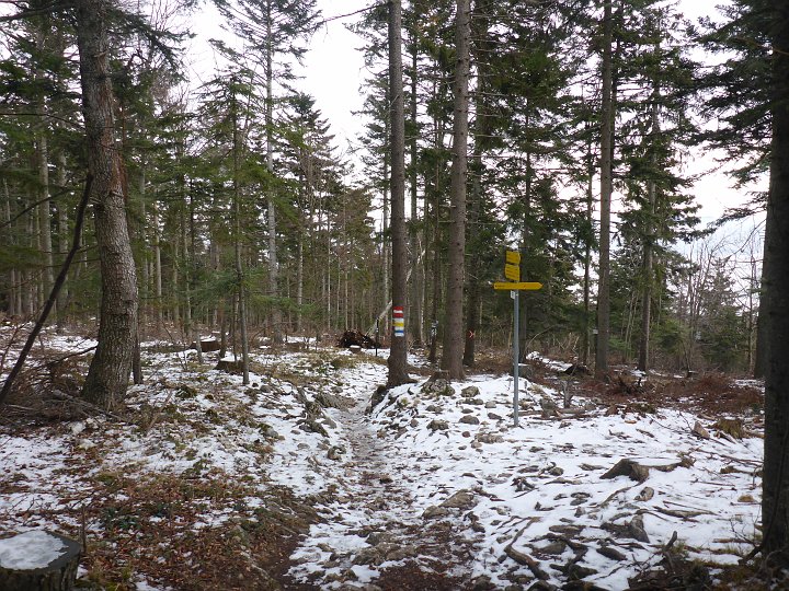 P1040530.JPG - Heroben liegt ein wenig mehr Schnee.