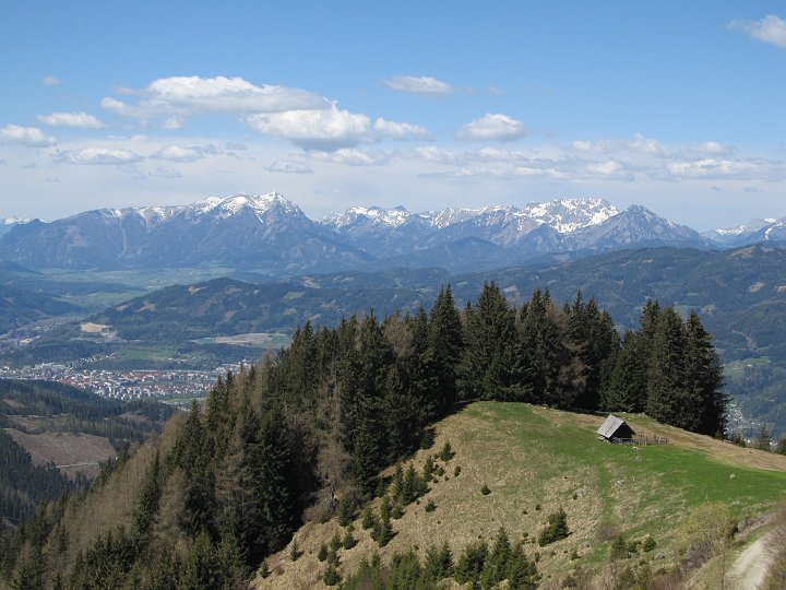 IMG_1633.JPG - Blick runter zur schönen Alm