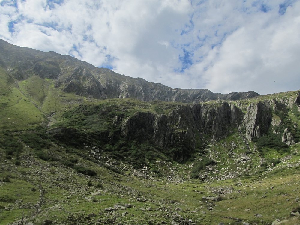 IMG_3202.jpg - Seitenblick. Über den Grat im Hintergrund soll es später auf die Rettlkirchspitze gehen.                               