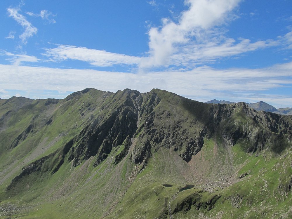 IMG_3239.jpg - Blick zur Narrenspitze, war ich 2010 auch schon mal oben.                               