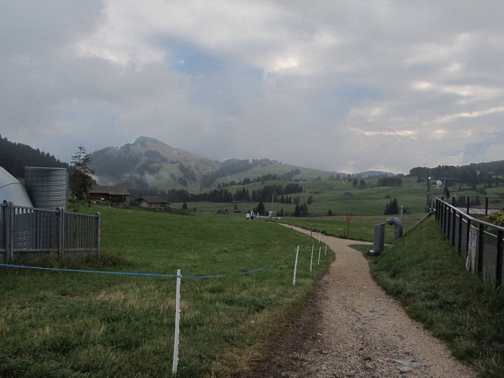 IMG_3552.jpg - Dann geht es hinüber zum Panoramalift.                               
