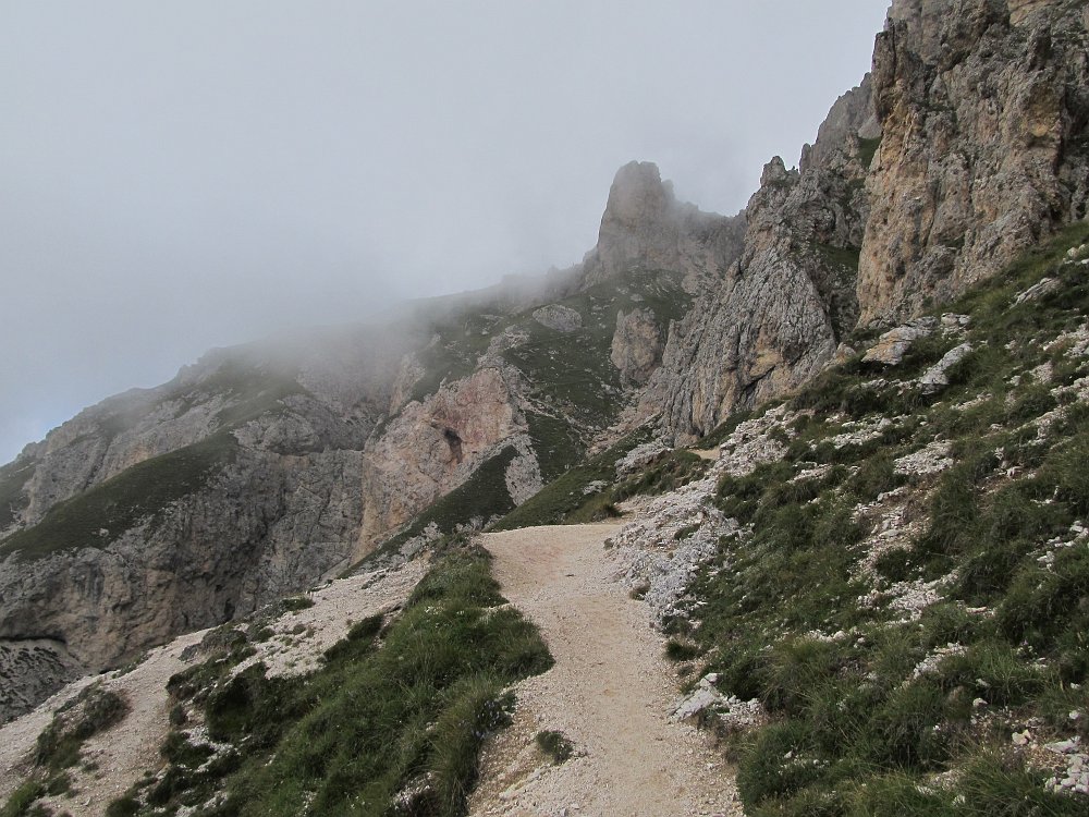 IMG_3614.jpg - Der Weg ist immer schön breit, ..                               