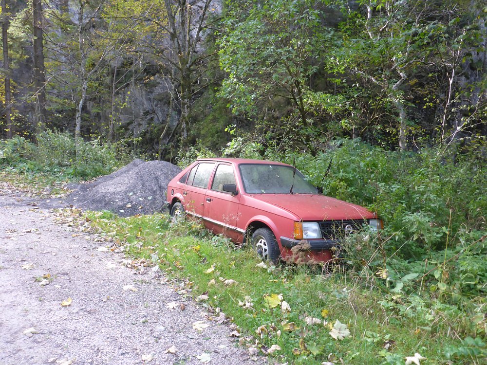 P1060767.JPG - Steht wohl auch schon länger