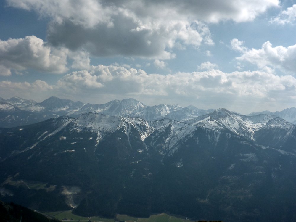 P1080208.JPG - Blick in die Seckauer. Ob sich heuer endlich das Geierhaupt in der Bildmitte ausgeht?
