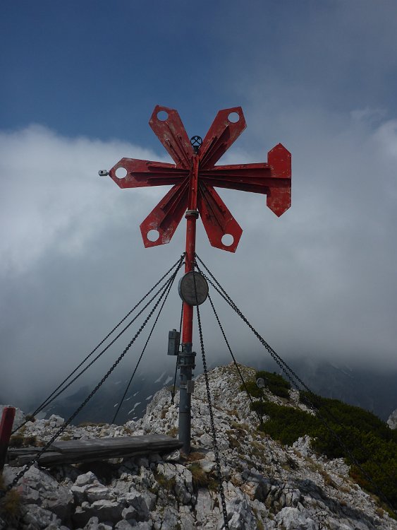 P1080446.JPG - Und oben! Auf der Leobner Mauer (1870m)