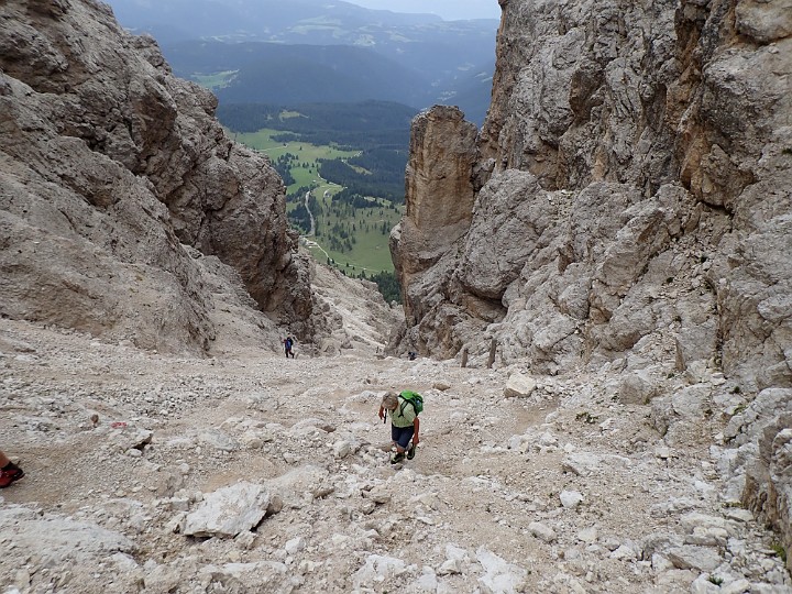 08280588.JPG - Blick zurück auf den letzten Metern.