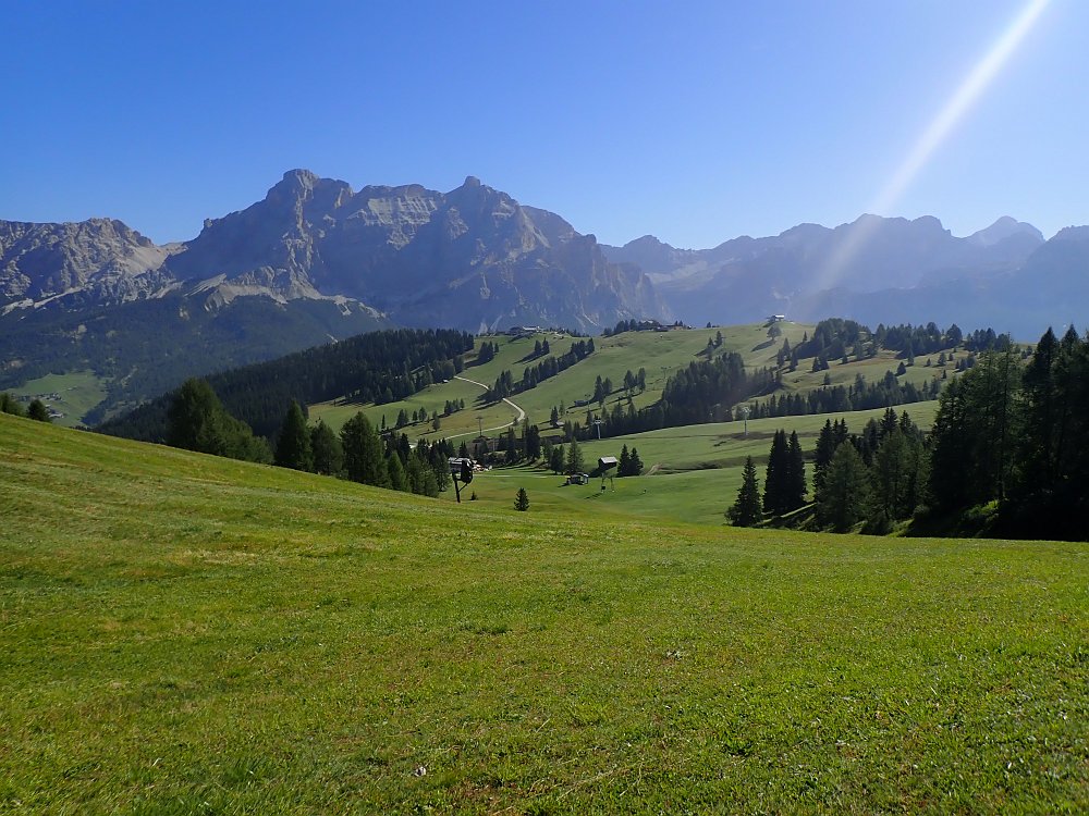 08300854.JPG - Im Winter ist diese Piste die nächste Etappe. Eher rechts halten, in der Mitte ist es meist aufgefahren.