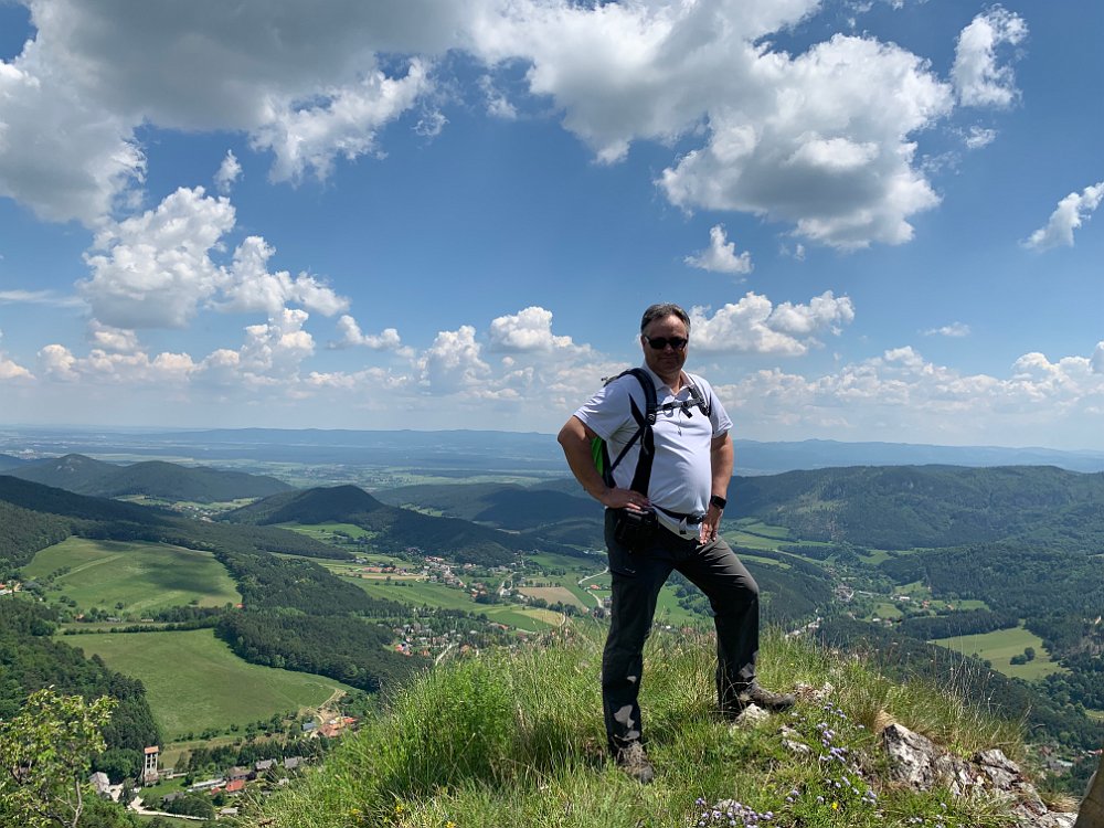 IMG_2341.jpg - Posing. Aha, der Bauch ist gar net eingezogen. Dauert noch, aber wird.
