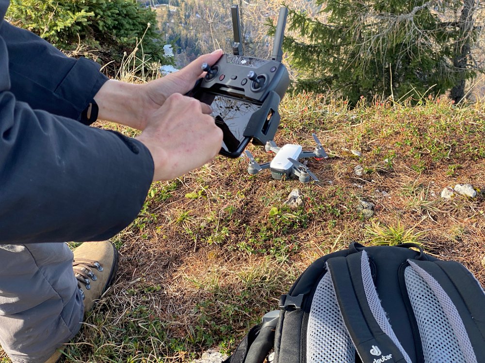 2019.11.01 13.47.45.jpg - Matthias startet sein Spielzeug (Dronenvideo ist über die Hauptseite verlinkt)