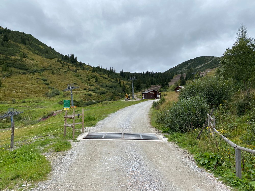 IMG_5576.jpg - ..geht es los. 