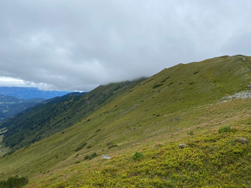 IMG_5615.jpg - ...hat eine Wolkenhaube.