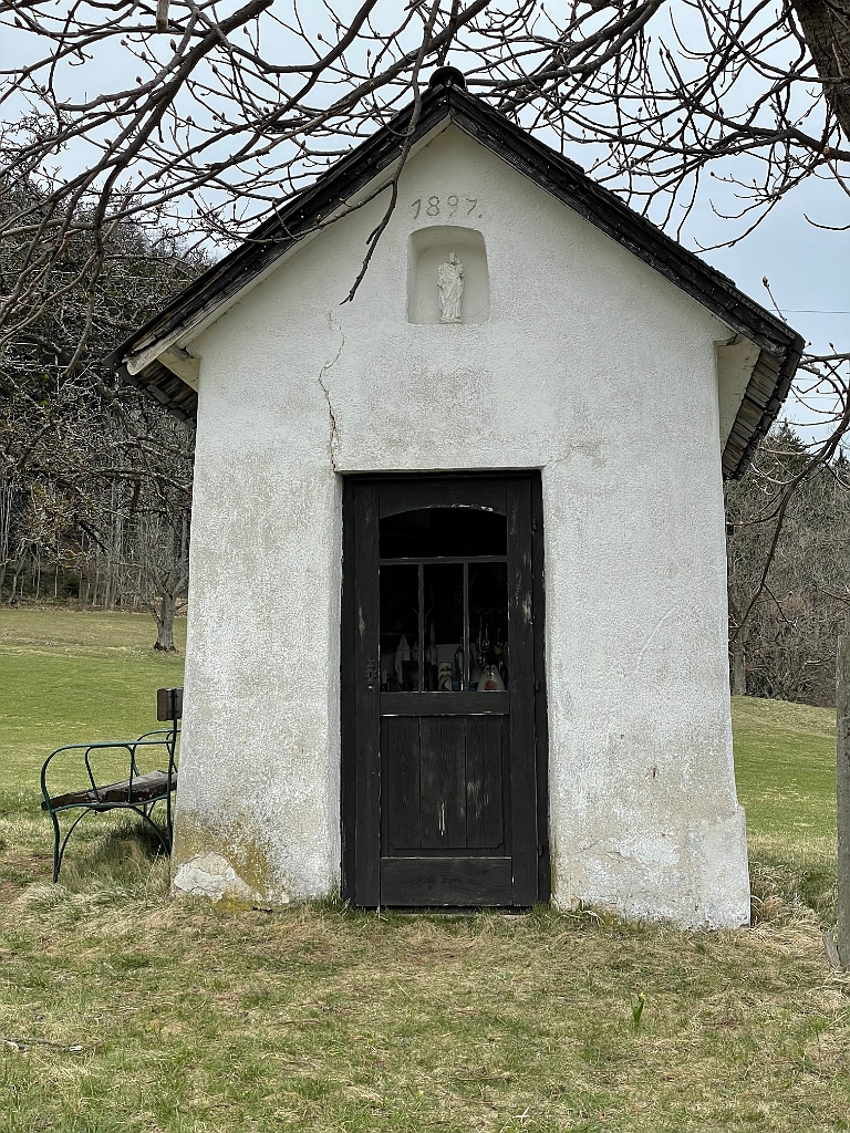 IMG_2183.jpg - Eine sehr nett eingerichtete Privatkapelle.
