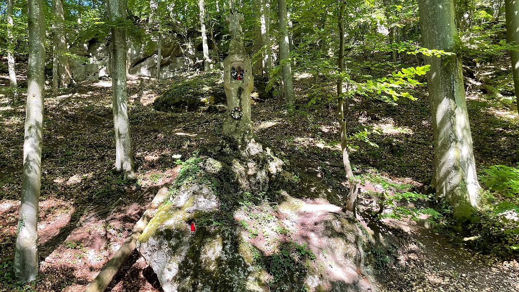 IMG_2975.jpg - Nun geht es vorbei am Marterl...