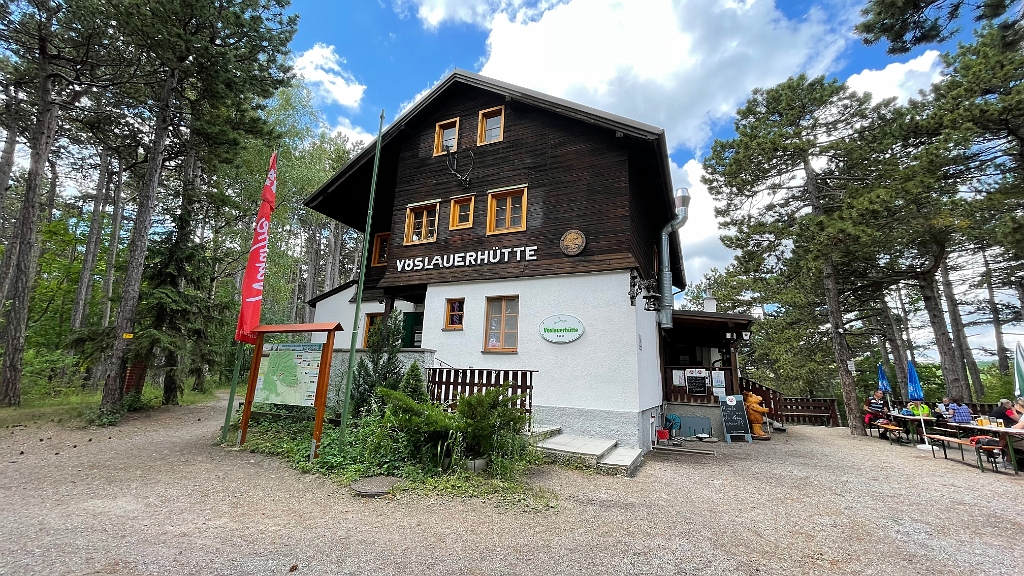 IMG_3008.jpg - Vorbei an der Vöslauer Hütte...